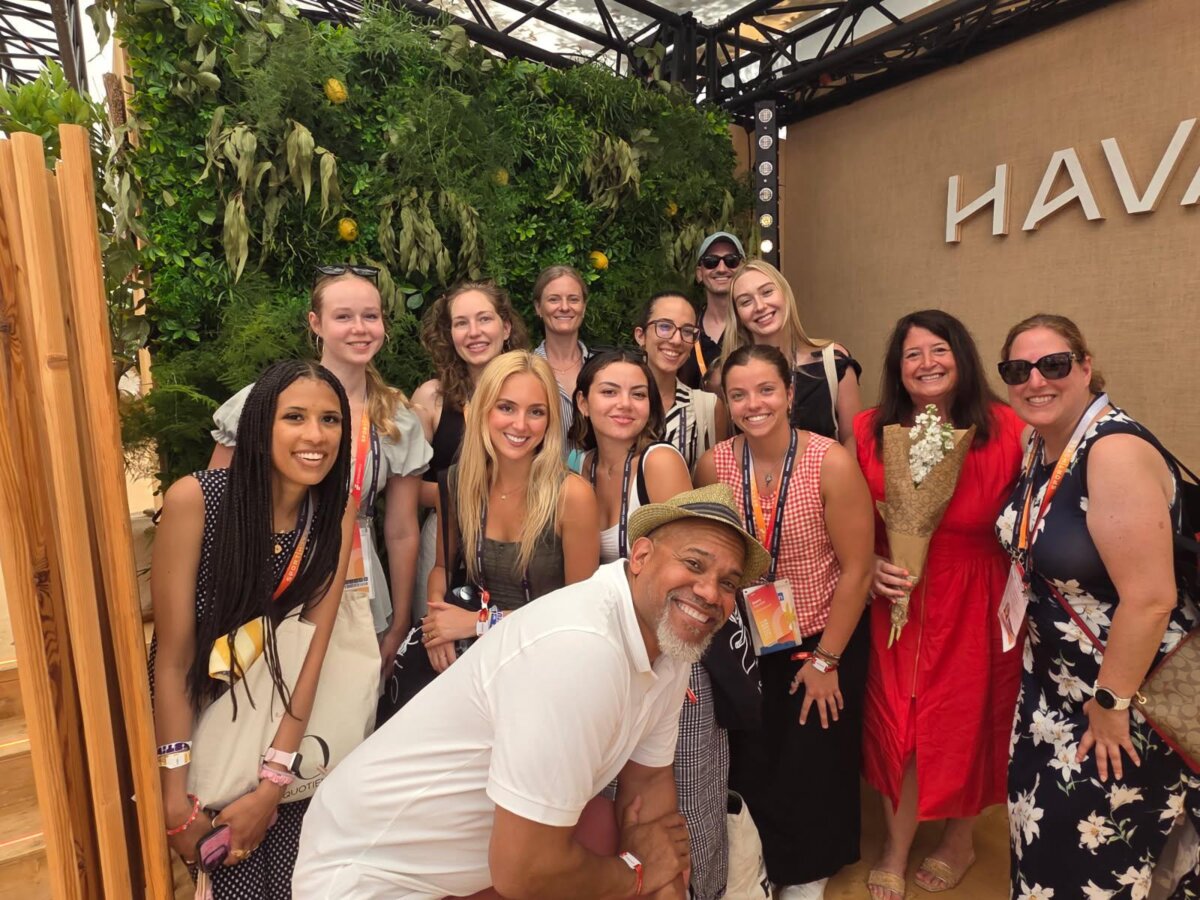 group photo at havas cafe